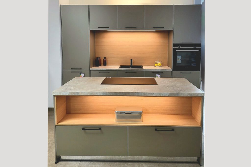 Musterküche 8 Concept Häcker Systemat im Küchenparadies Kleinmachnow